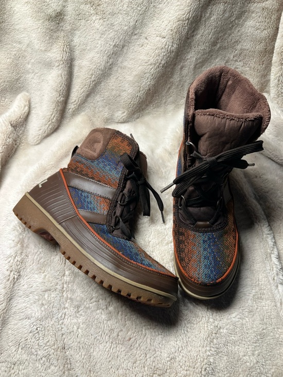 Sorel Shoes - Sorel Tivoli II boots womens size 9 waterproof